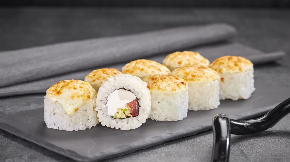 Блюдо Цезарь ролл меню Суши Мастер Цезарь ролл меню Суши Мастер