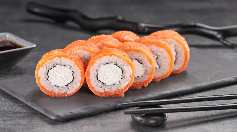 Блюдо Филадельфия классика меню Суши Мастер Филадельфия классика меню Суши Мастер