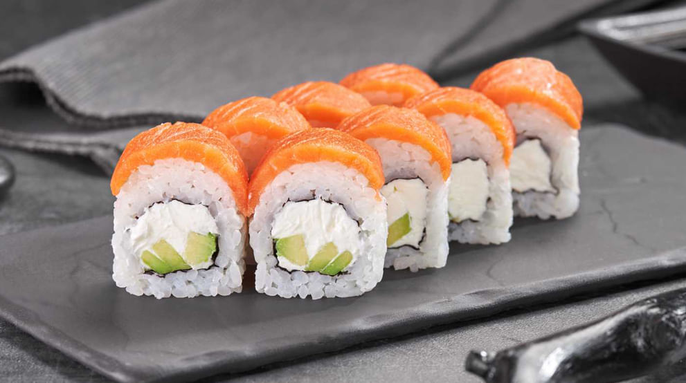 Блюдо Филадельфия лайт сяке с авокадо меню Суши Мастер Филадельфия лайт сяке с авокадо меню Суши Мастер