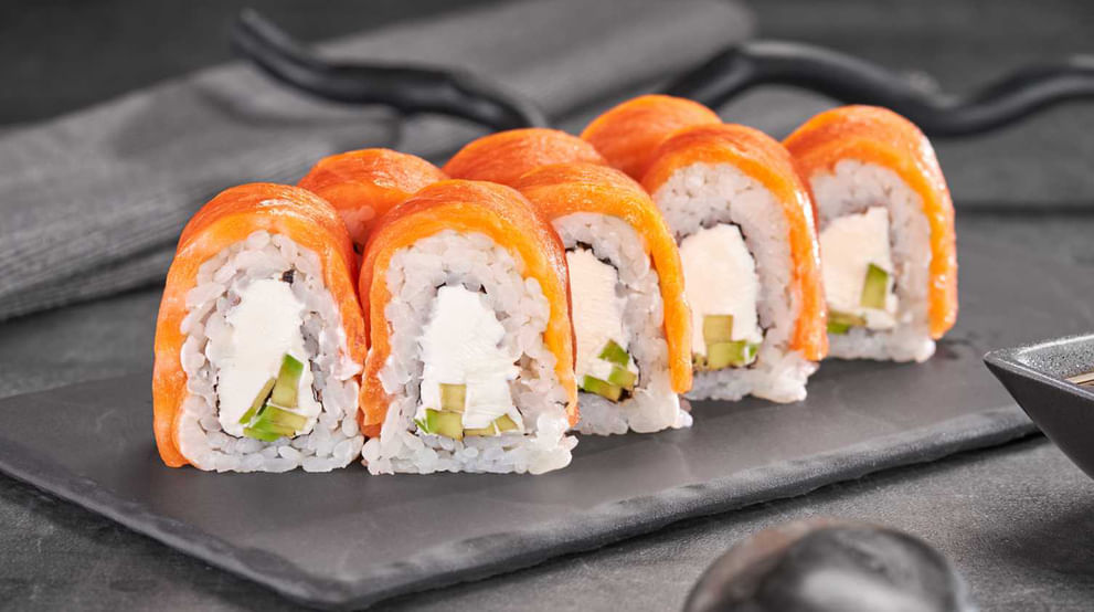 Блюдо Филадельфия сяке с авокадо меню Суши Мастер Филадельфия сяке с авокадо меню Суши Мастер