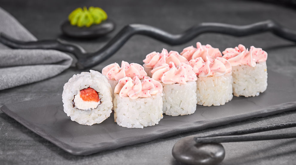 Блюдо Лава с лососем меню Суши Мастер Лава с лососем меню Суши Мастер