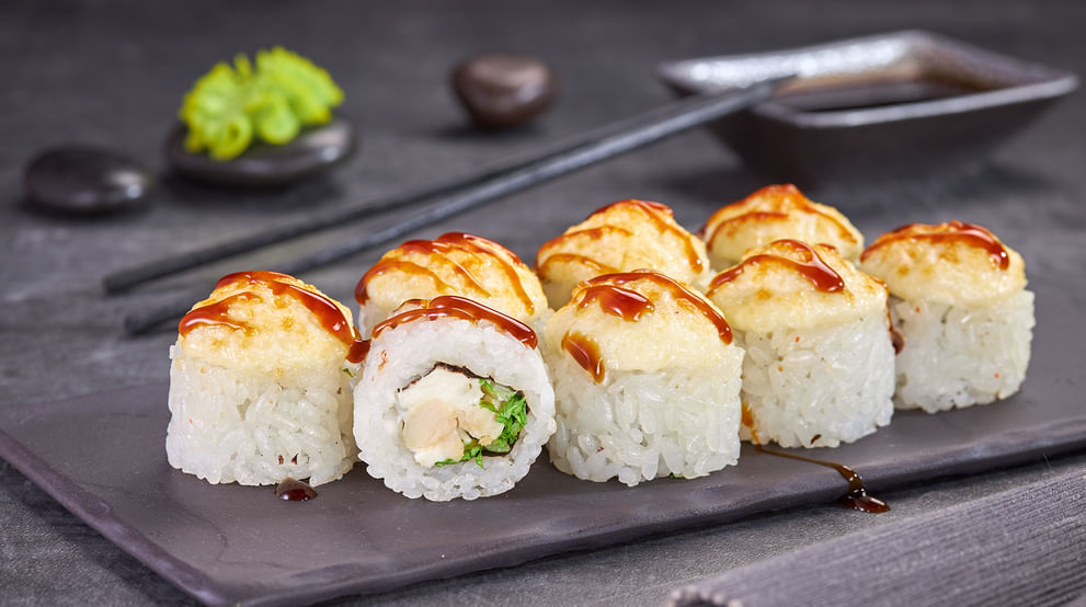 Блюдо Нежный с курицей меню Суши Мастер Нежный с курицей меню Суши Мастер