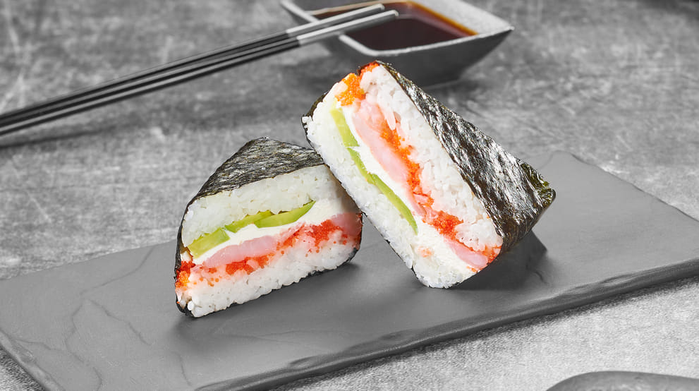 Блюдо Онигири с креветкой меню Суши Мастер Онигири с креветкой меню Суши Мастер