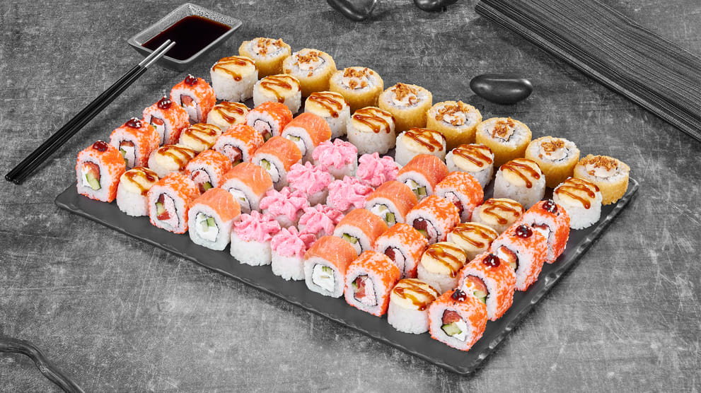 Блюдо Сет Один дома меню Суши Мастер Сет Один дома меню Суши Мастер