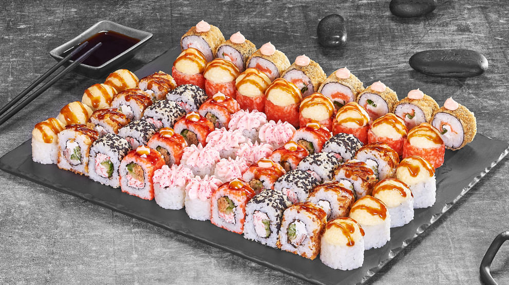 Блюдо Сет Пятница меню Суши Мастер Сет Пятница меню Суши Мастер