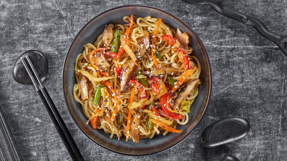 Блюдо Вок Овощи под соусом терияки меню Суши Мастер Вок Овощи под соусом терияки меню Суши Мастер